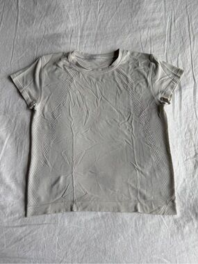 lululemon athletica Off-White/Beige Workout Top Women’s Size 4